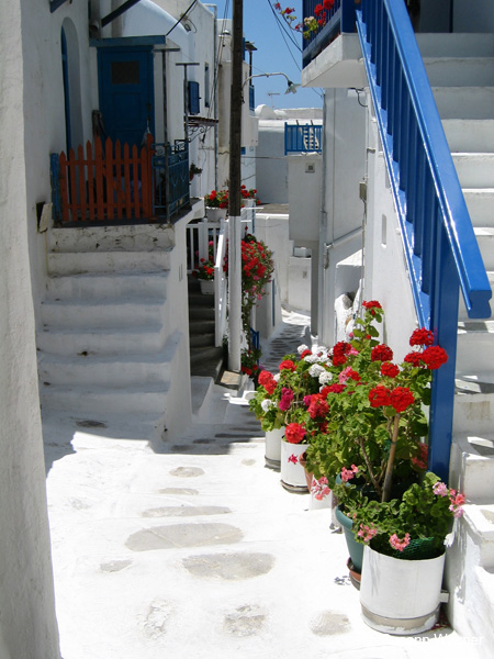 yMykonos Gassen 3