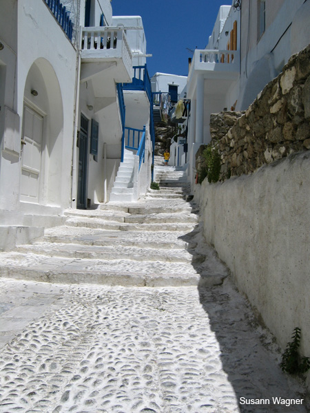 yMykonos Gassen 6